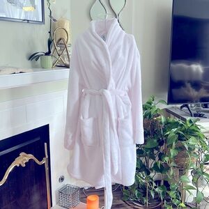Martha Stewart Plush White Bathrobe